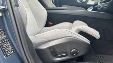 Volvo XC60 2.0 T8 [455] RC PHEV Ultimate Dark 5dr AWD Gtron Estate